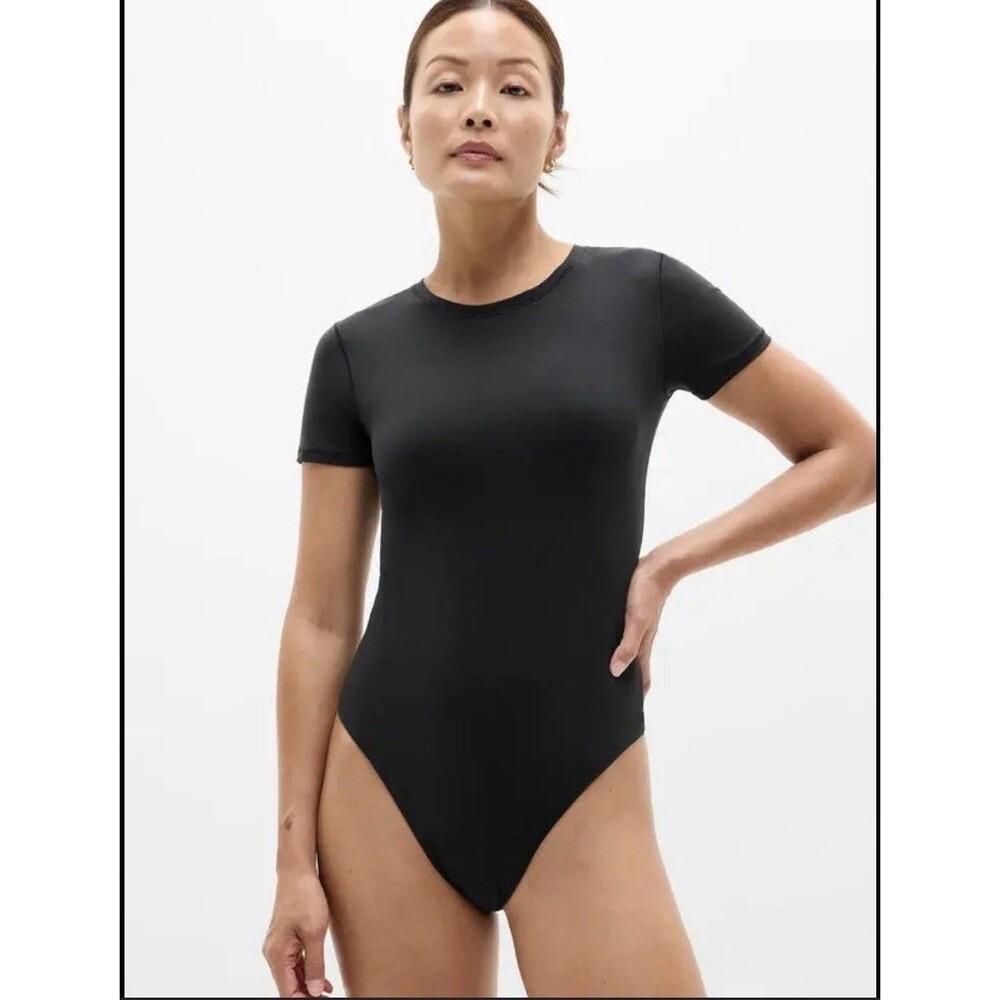 Athleta Body Move Short Sleeve Crew Bodysuit M NWOT